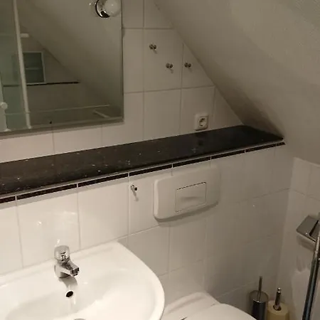 Dachspitze Mit Tiefgaragenstellplatz Und Skiraum דירה אוברוויזנטל