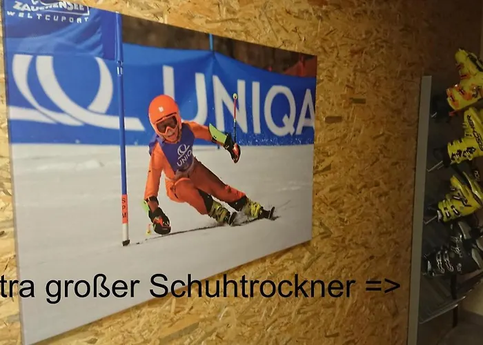 Dachspitze Mit Tiefgaragenstellplatz Und Skiraum Apartman